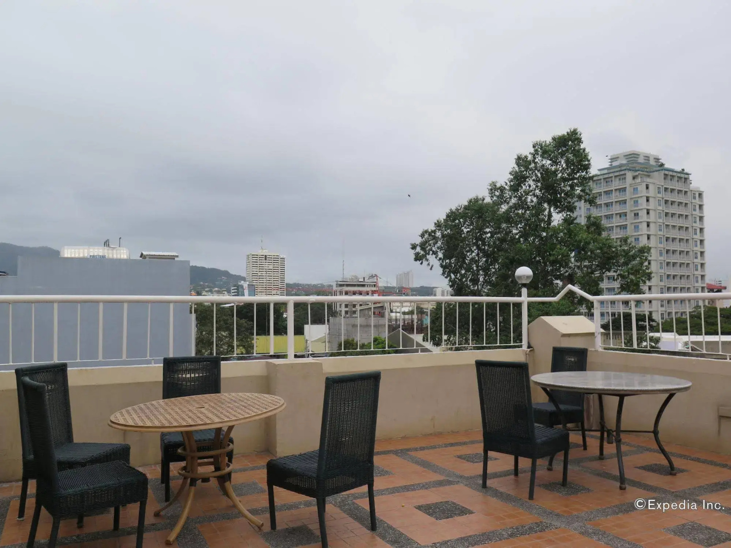 Photo - OYO 210 Apple Tree Suites