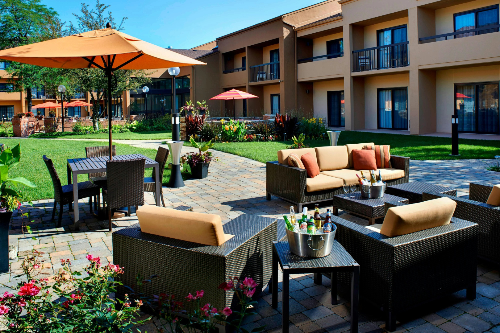Foto - Courtyard by Marriott Chicago Naperville