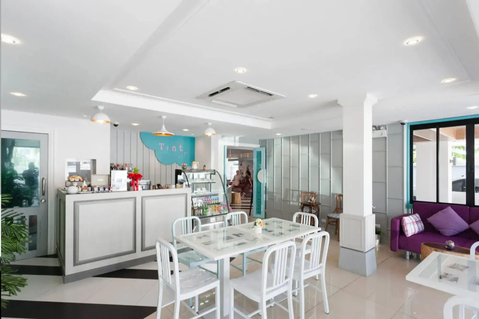 Foto - The Tint At Phuket Town - SHA Plus