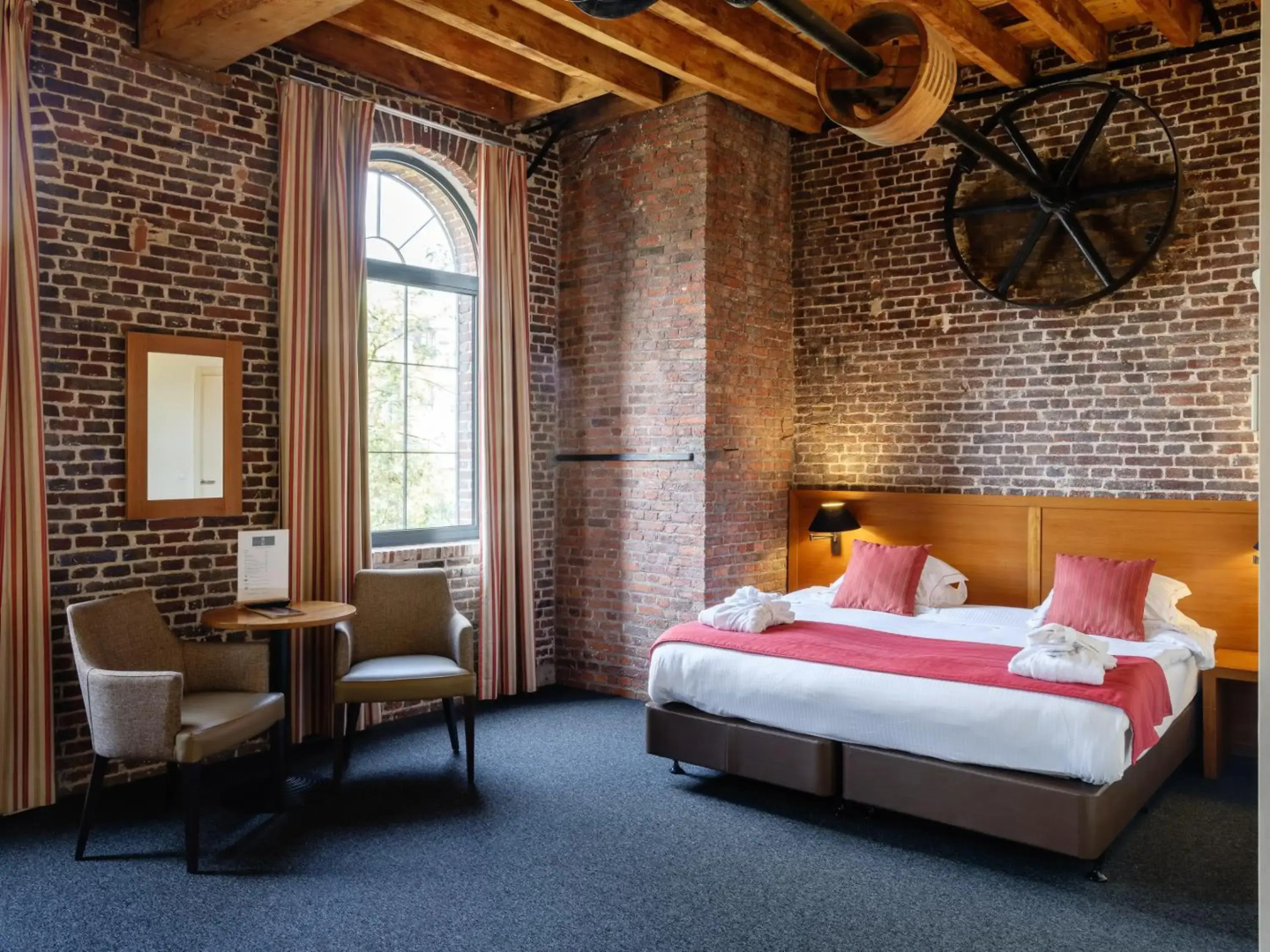 Photo - Ghent River Hotel