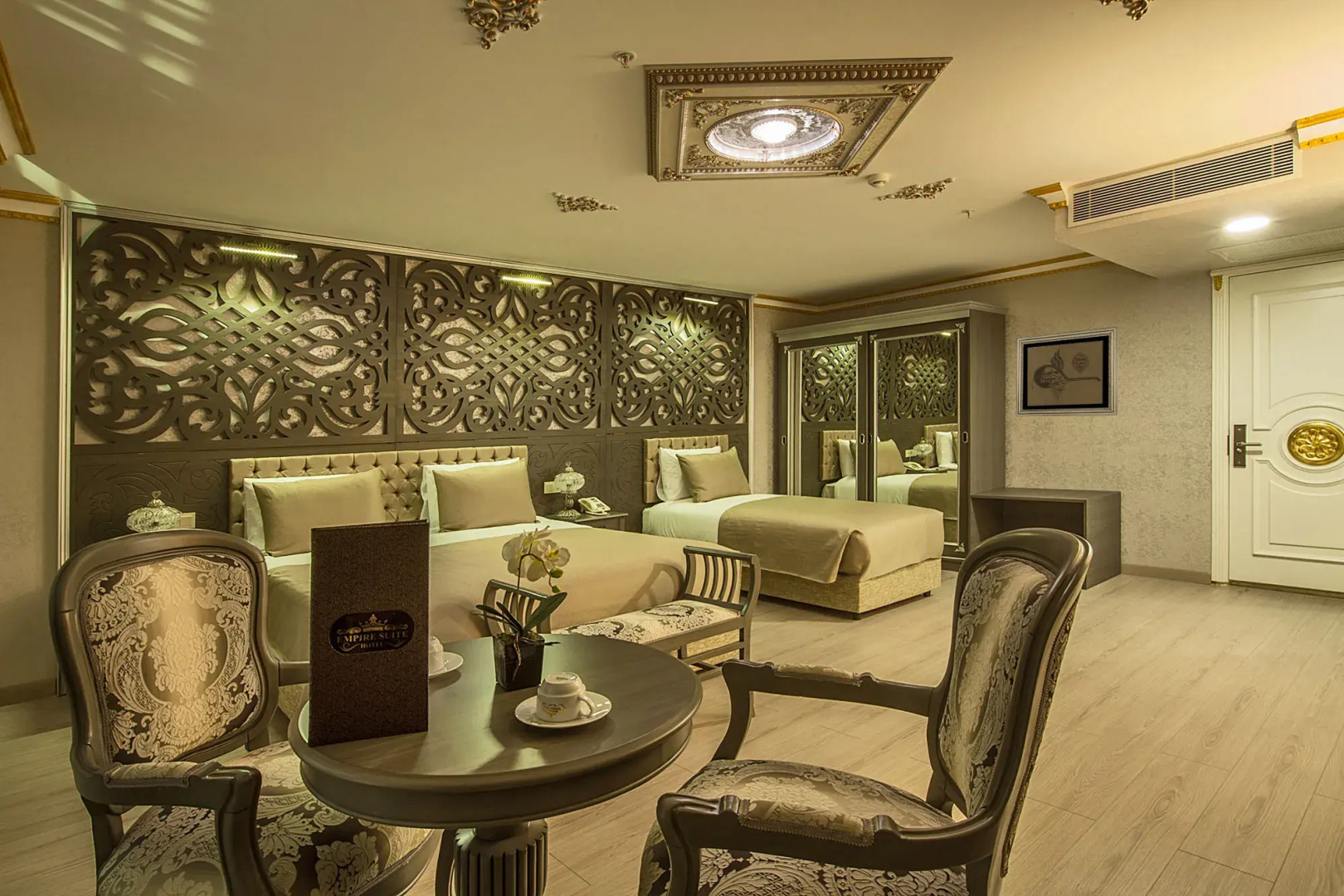 Foto - Empire Suite Hotel