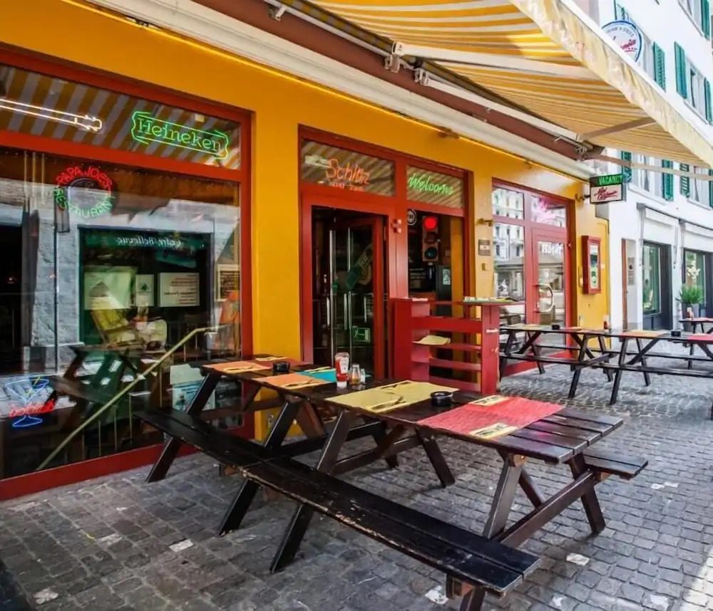 Photo - Hotel California