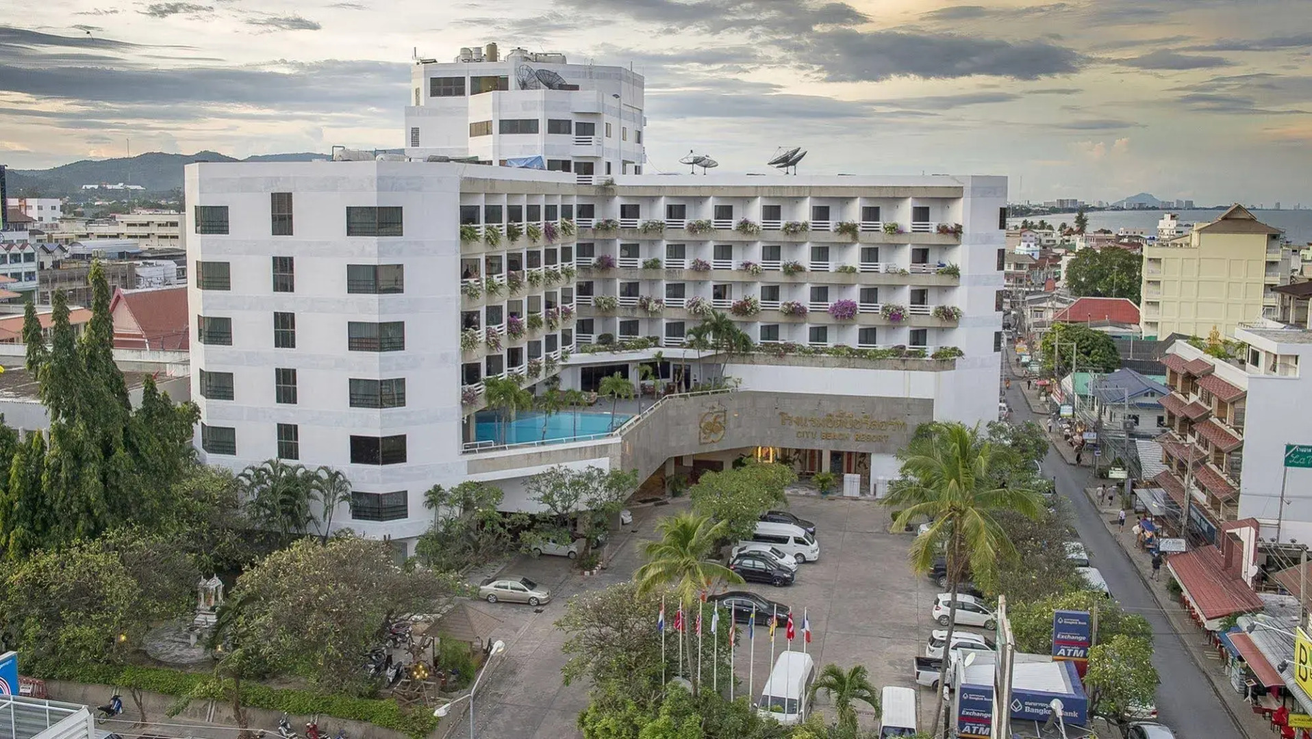 Photo - City Beach Resort