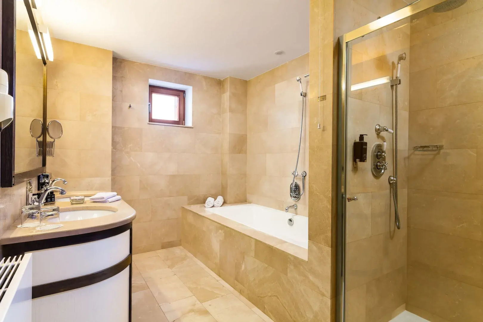 Photo - Epoque Hotel - Relais & Chateaux