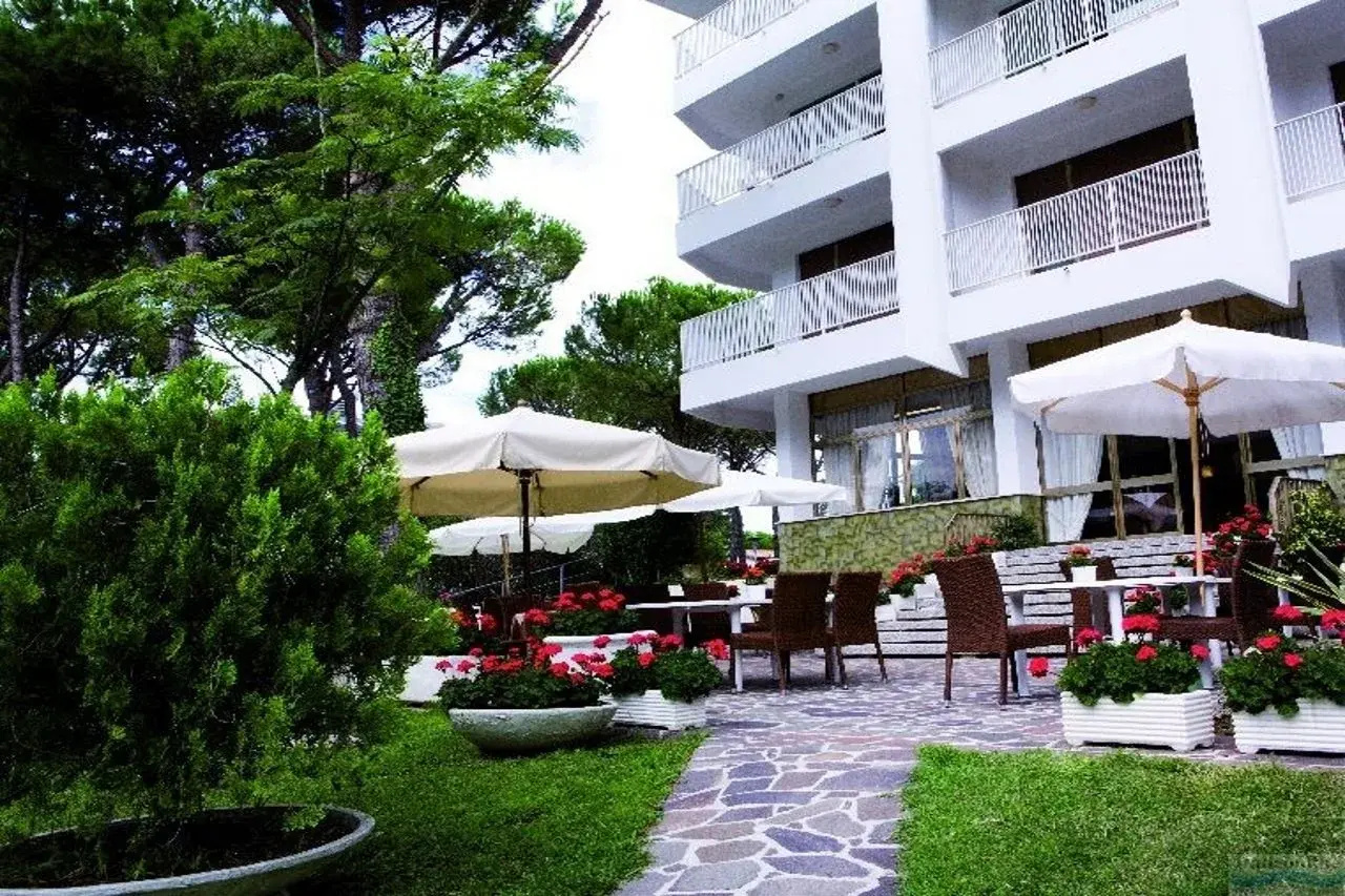 Photo - Hotel President