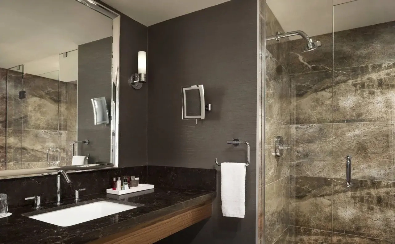 Photo - Vancouver Marriott Pinnacle Downtown Hotel