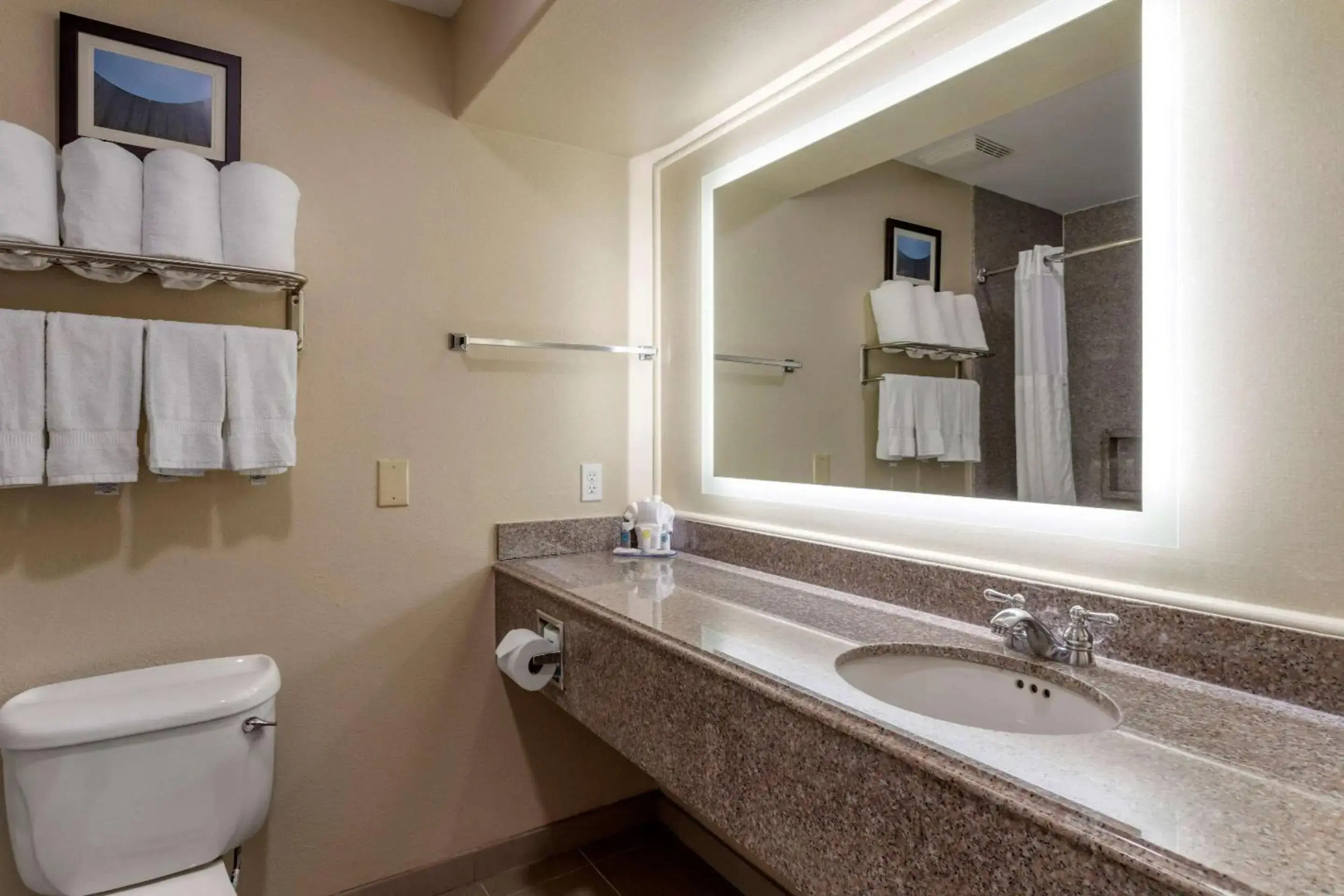 Photo - Comfort Suites Houston near Medical Center- NRG Stadium