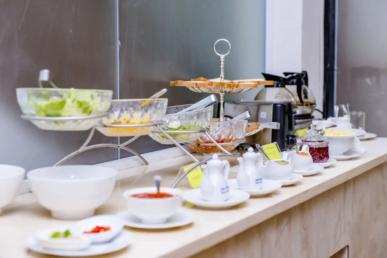 Foto - Airport Saigon Hotel - Gần ẩm thực đêm chợ Phạm Văn Hai