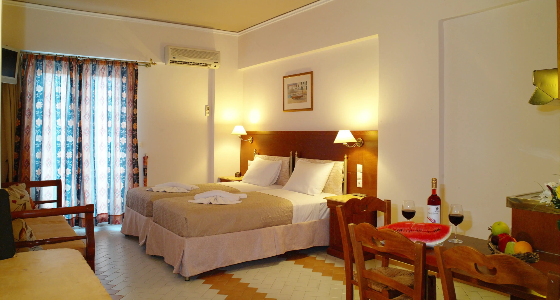 Foto - W Suites Annex by Estia