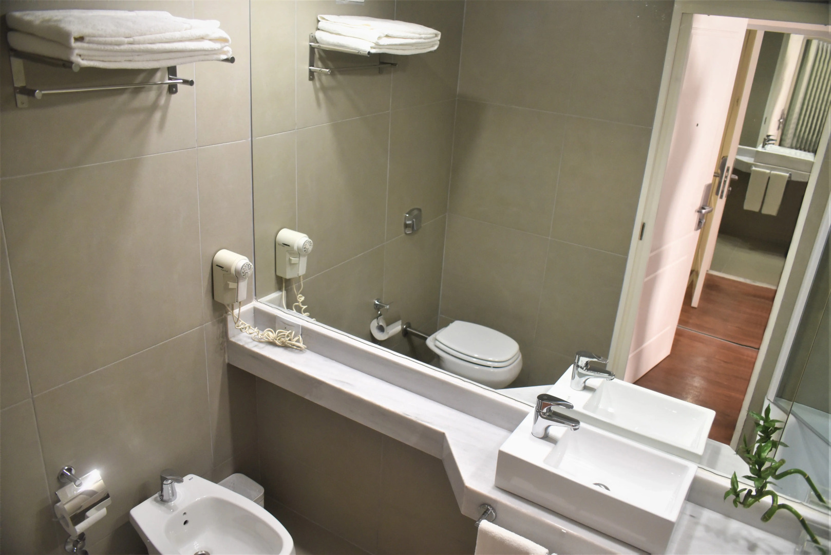 Foto - Grand King Hotel