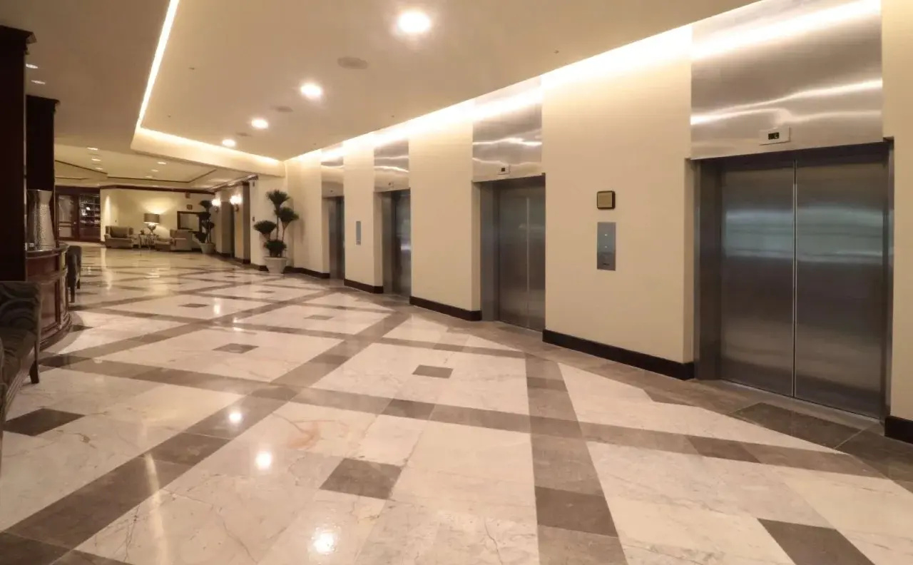 Foto - Ms Milenium Monterrey Curio Collection By Hilton