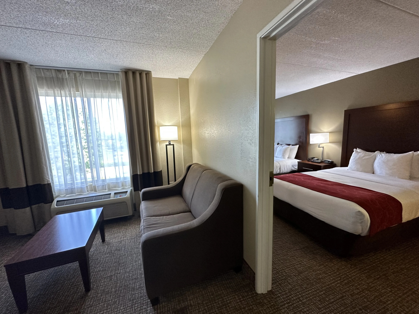 Foto - Charlotte Suites