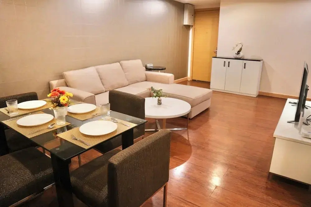 Foto - ICON NARINDRA SUITES HOTEL Sukhumvit Bangkok Thailand 50sqm to 90sqm Rooms & FREE Minibar