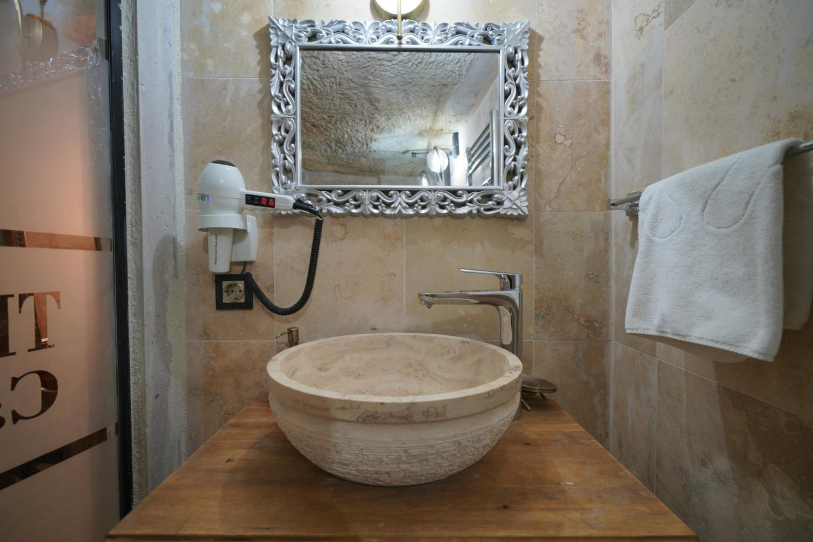 Photo - Travel Inn Cave Hotel