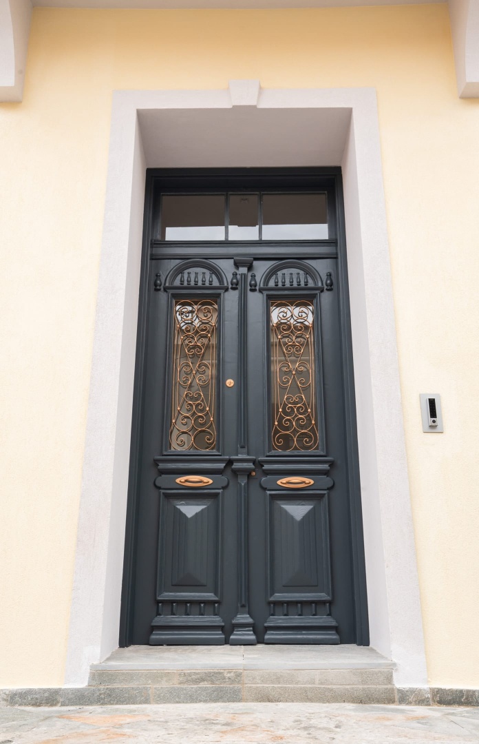 Oikia Classic House