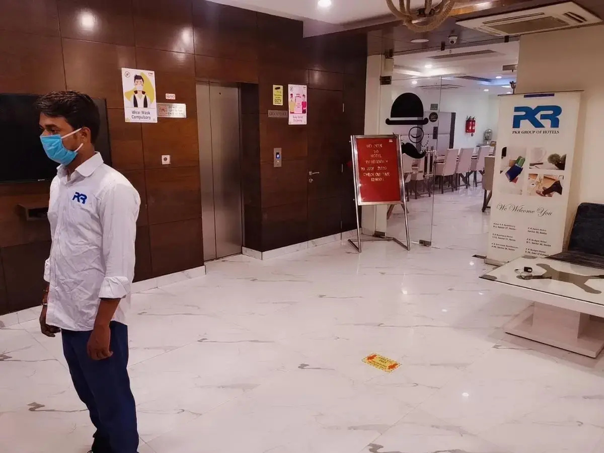 Foto - Hotel PK Residency Sector 18 Noida