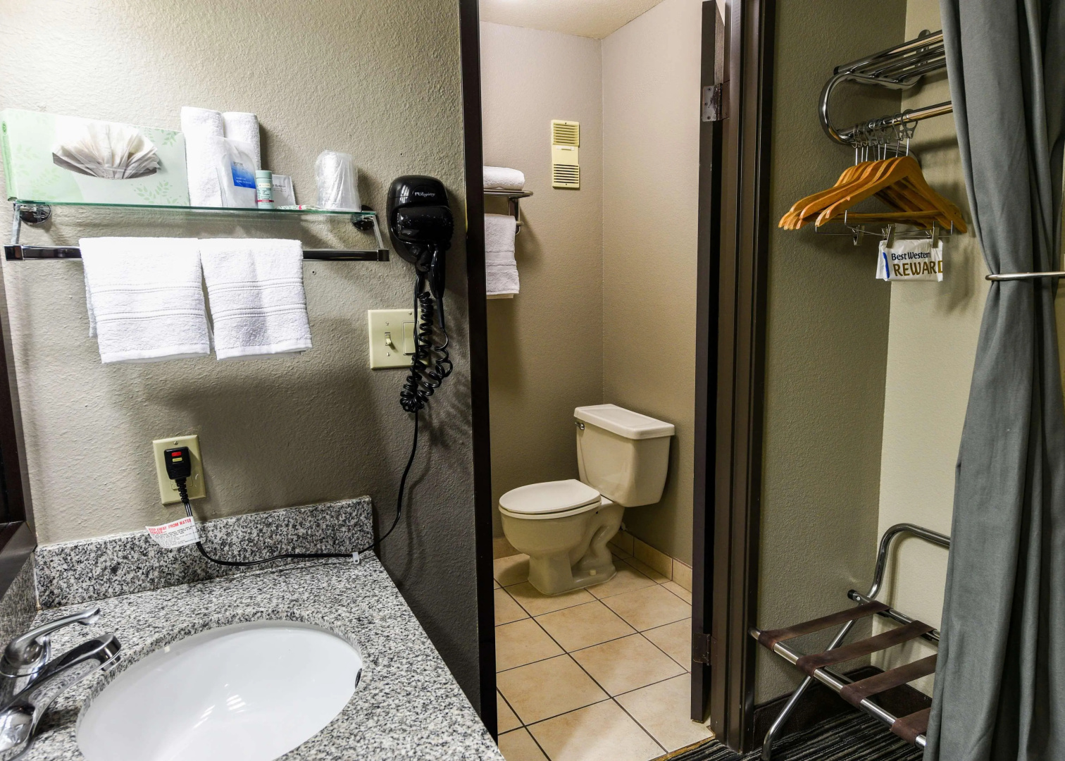 Foto - Best Western McCarran Inn