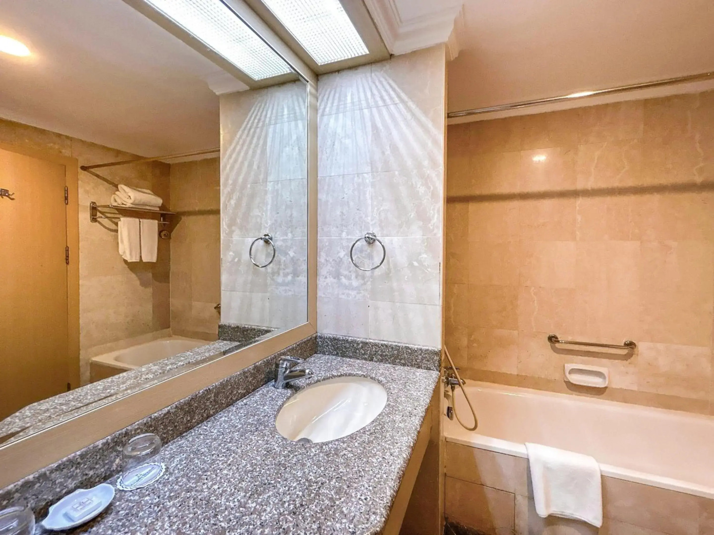 Foto - Planet Holiday Hotel & Residence