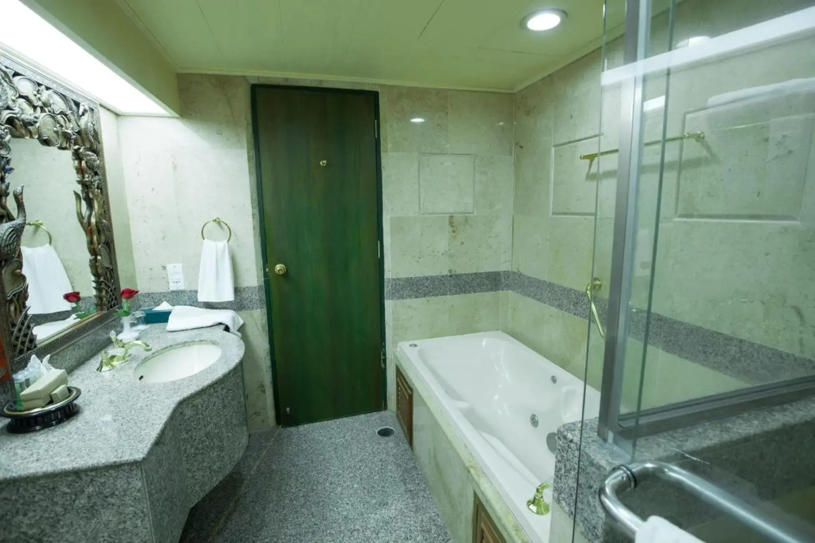 Photo - Chiangmai Grandview Hotel & Convention Center