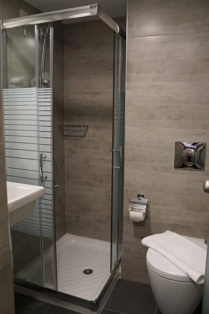 Photo - Piraeus Port Hotel