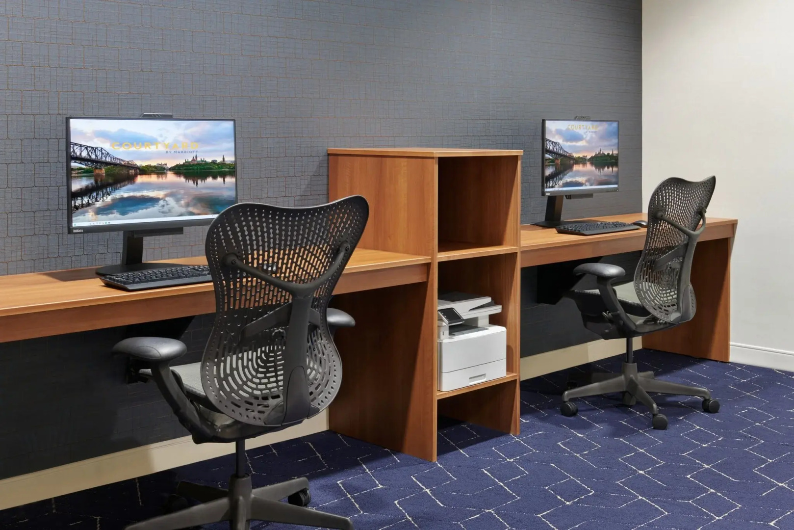 Photo - Courtyard by Marriott Ottawa East