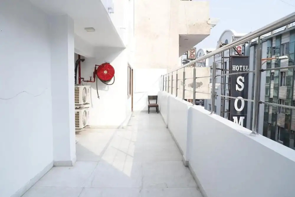 Photo - Hotel Maharani -New Delhi Railway Station - Paharganj