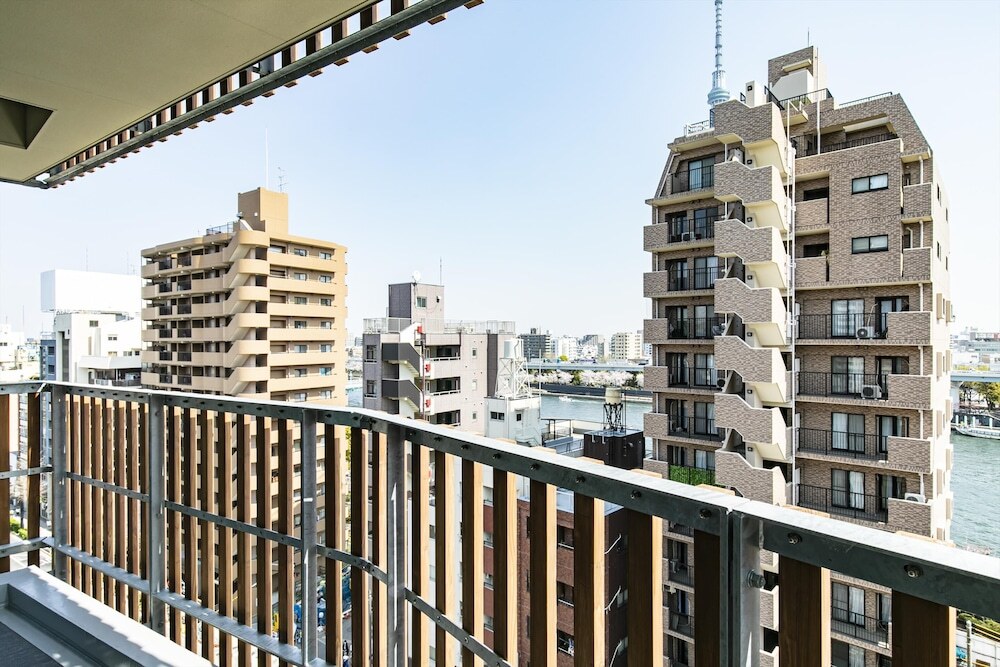 Photo - Minn Asakusa