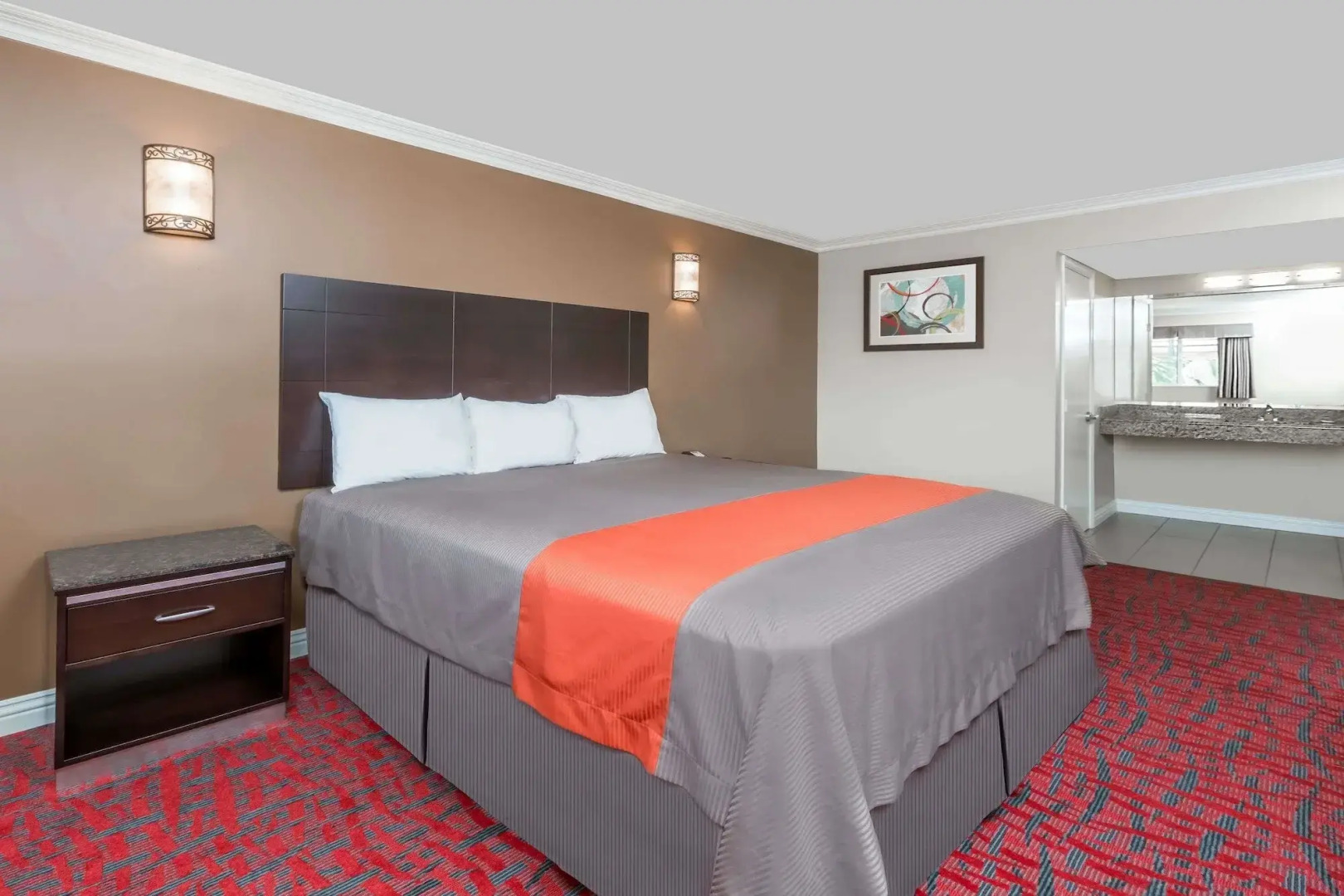 Photo - Travelodge Inn & Suites by Wyndham Bell Los Angeles Area