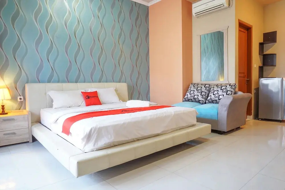 Photo - RedDoorz near Kemang Square