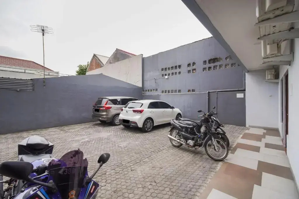 Photo - Urbanview Hotel Arafuru Residence Duren Sawit