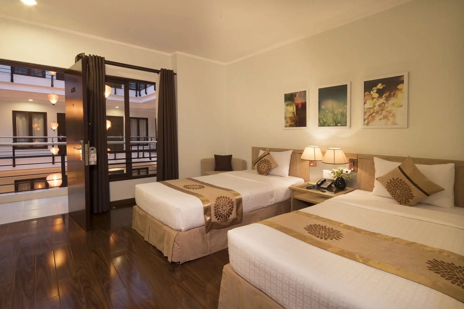 Photo - Vien Dong Hotel - Near Bui Vien Walking Street