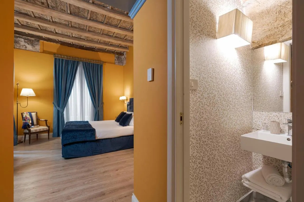 Photo - Palazzo Arone dei Baroni di Valentino