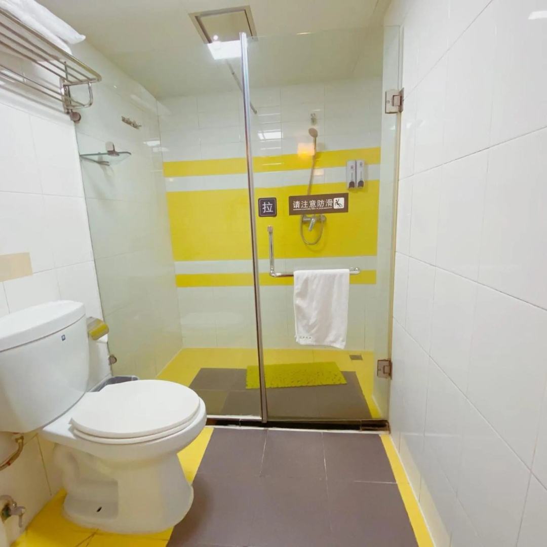 Photo - 7 Days Inn Shenzhen Luohu Port East Gate Subway Station Branch