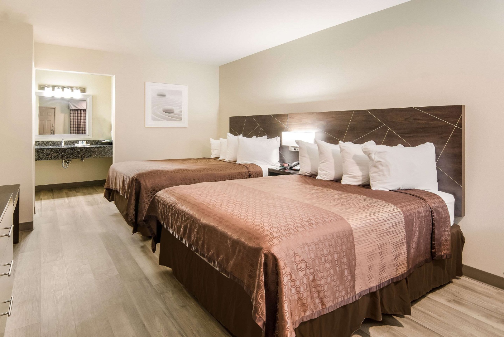 Photo - Quality Inn & Suites Dallas - Cityplace