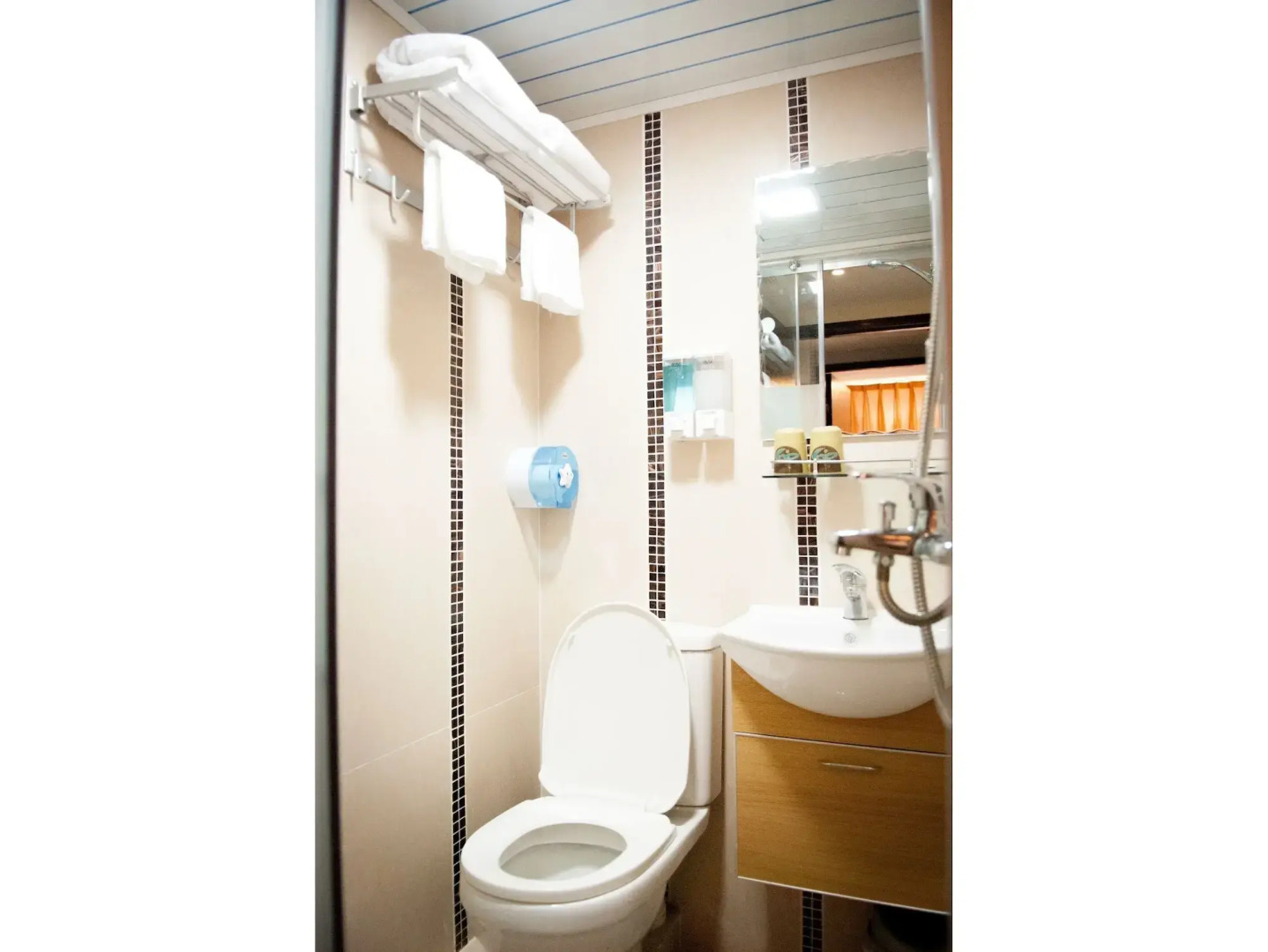 Photo - Tempo Inn West Kowloon HSR Station