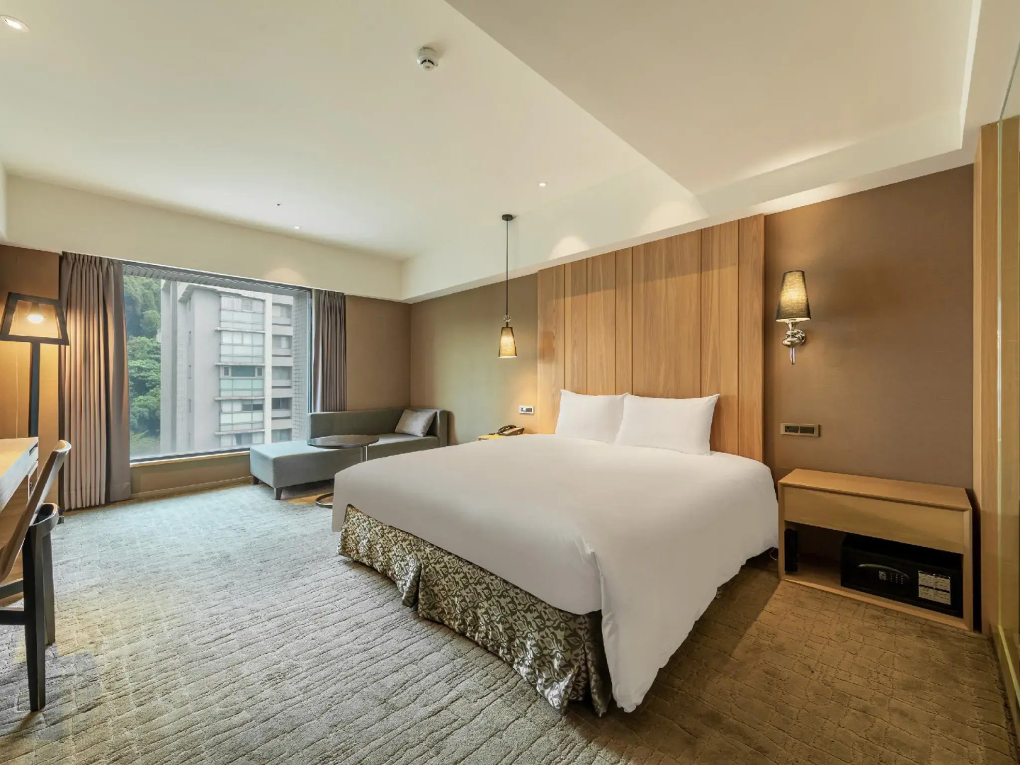 Photo - La Maison Hotel