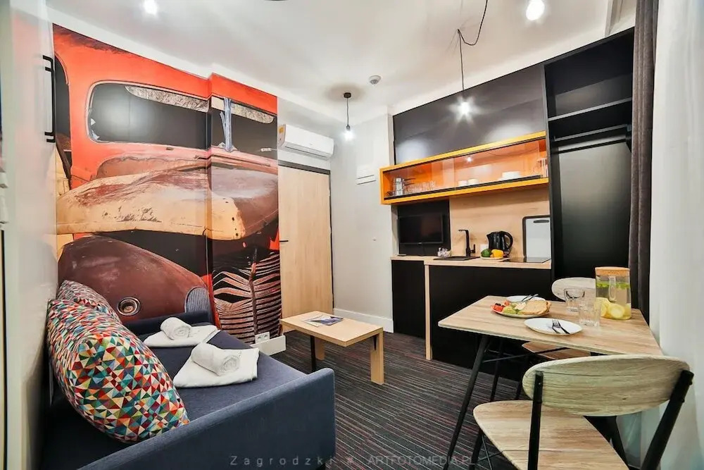 Foto - Saint Thomas Corner - by Upstairs