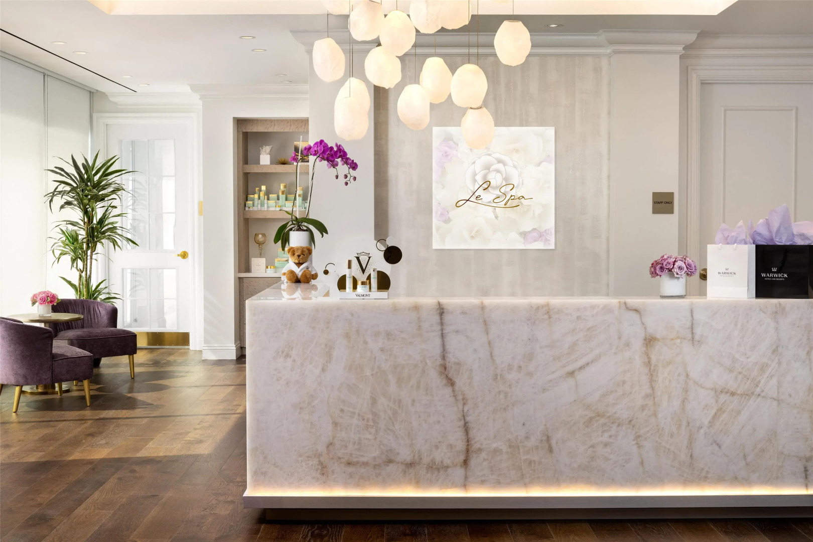 Photo - Warwick Melrose Hotel