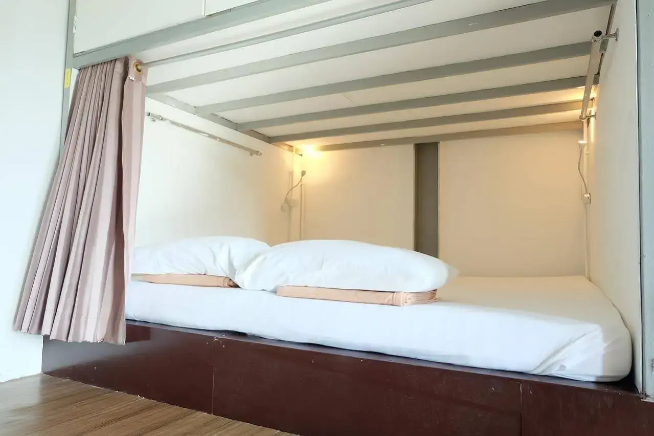 Photo - A Plus Deluxe Hotel