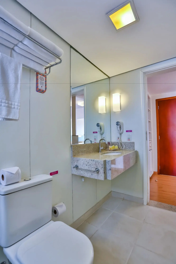 Photo - St Paul Plaza Hotel