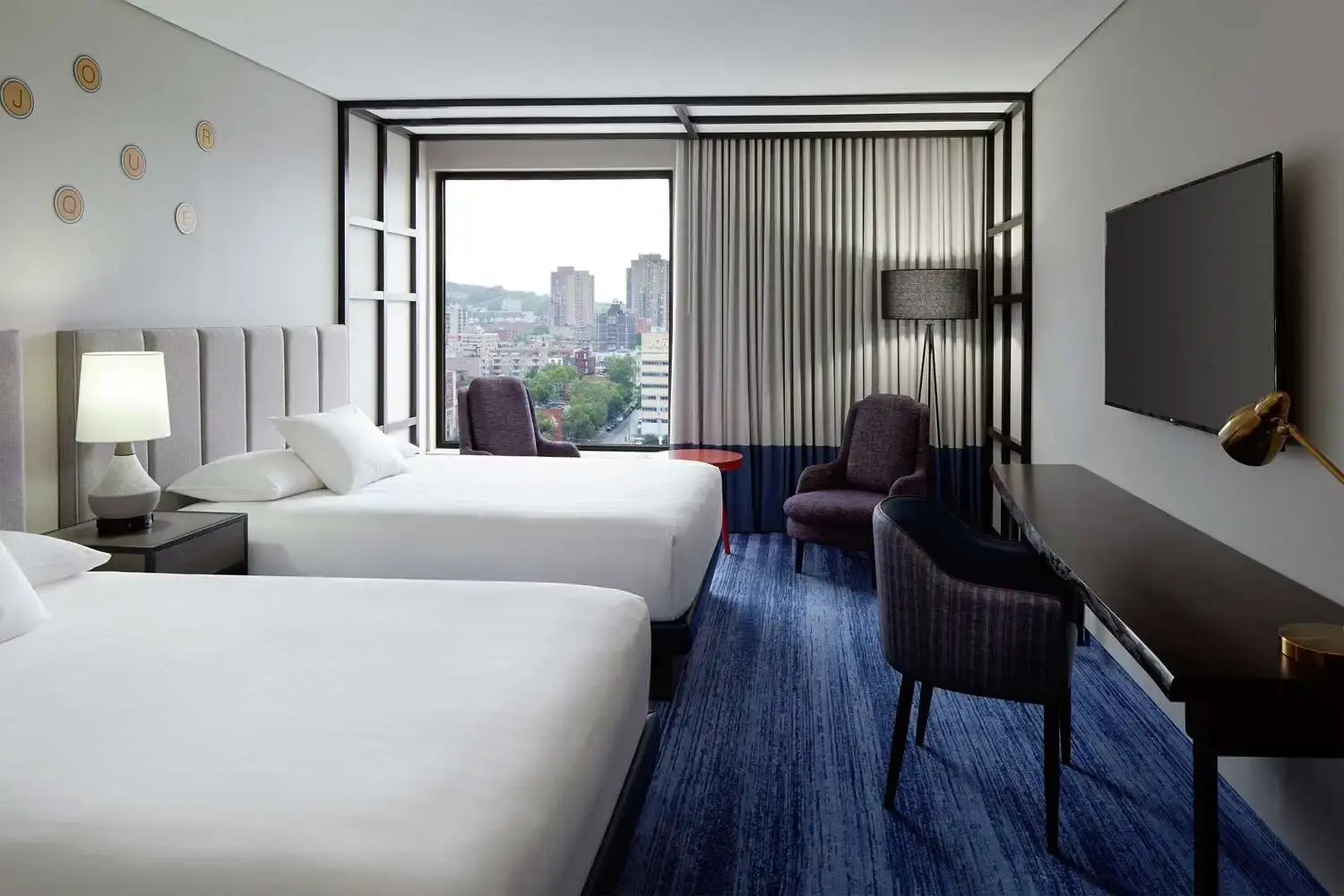 Photo - DoubleTree by Hilton Montreal