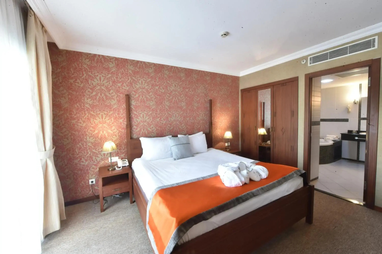 Photo - Midas Hotel
