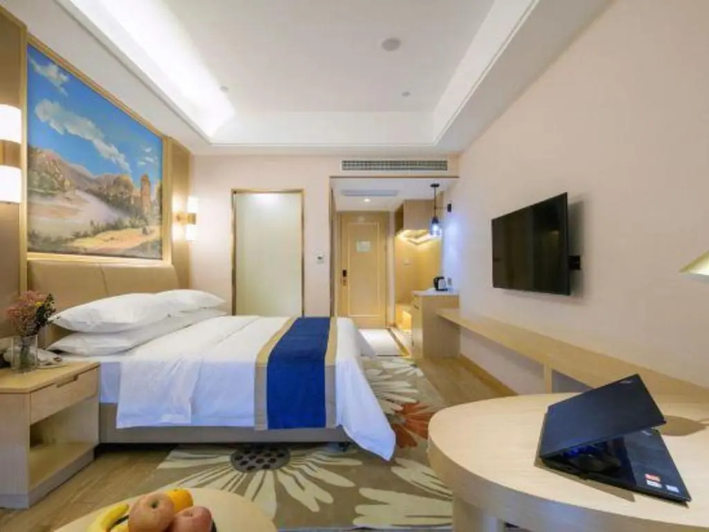 Vienna International Hotel (Dongwu South Road Hongzhuang Metro Station)