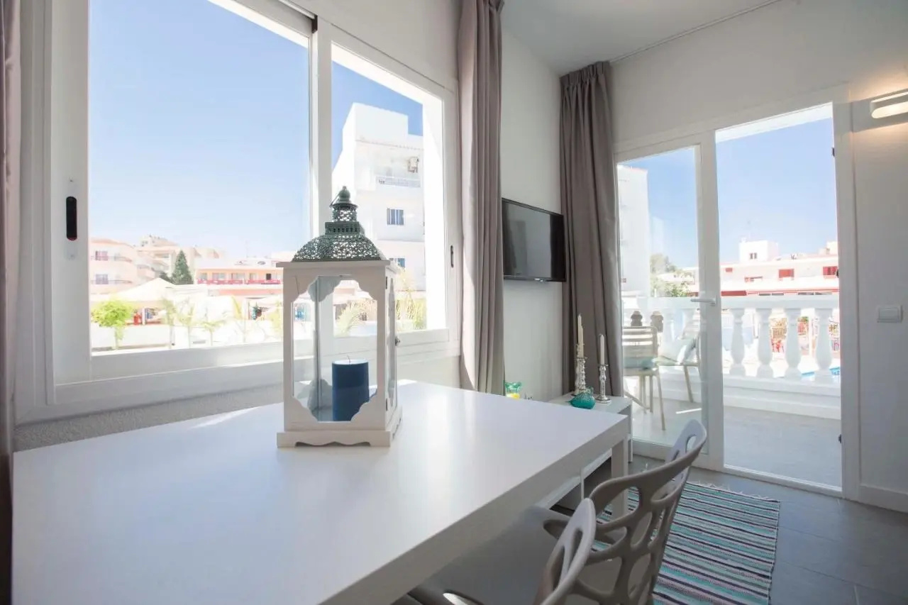 Photo - ENDLSS BEACH & DISCO HOTEL IBIZA Adults Only