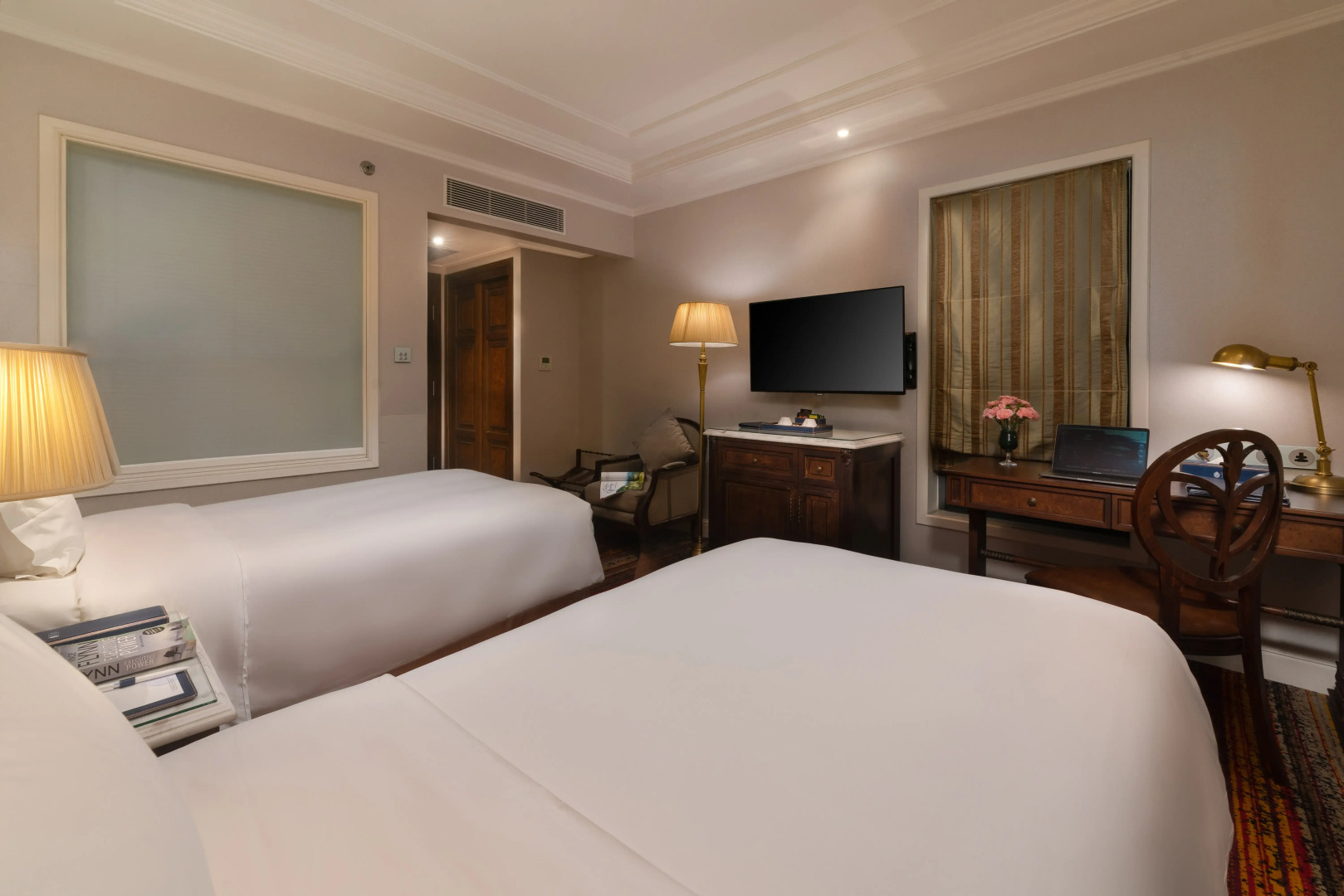 Photo - The Lapis Hotel