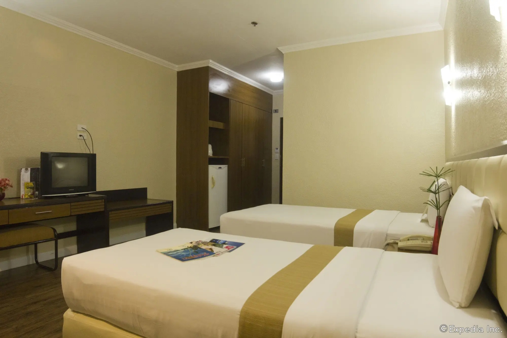Photo - Rothman Hotel