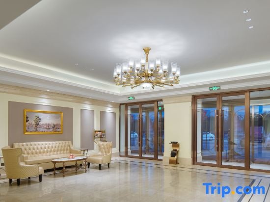Vienna Hotel (Debaijin Street, Dezhou Plain)