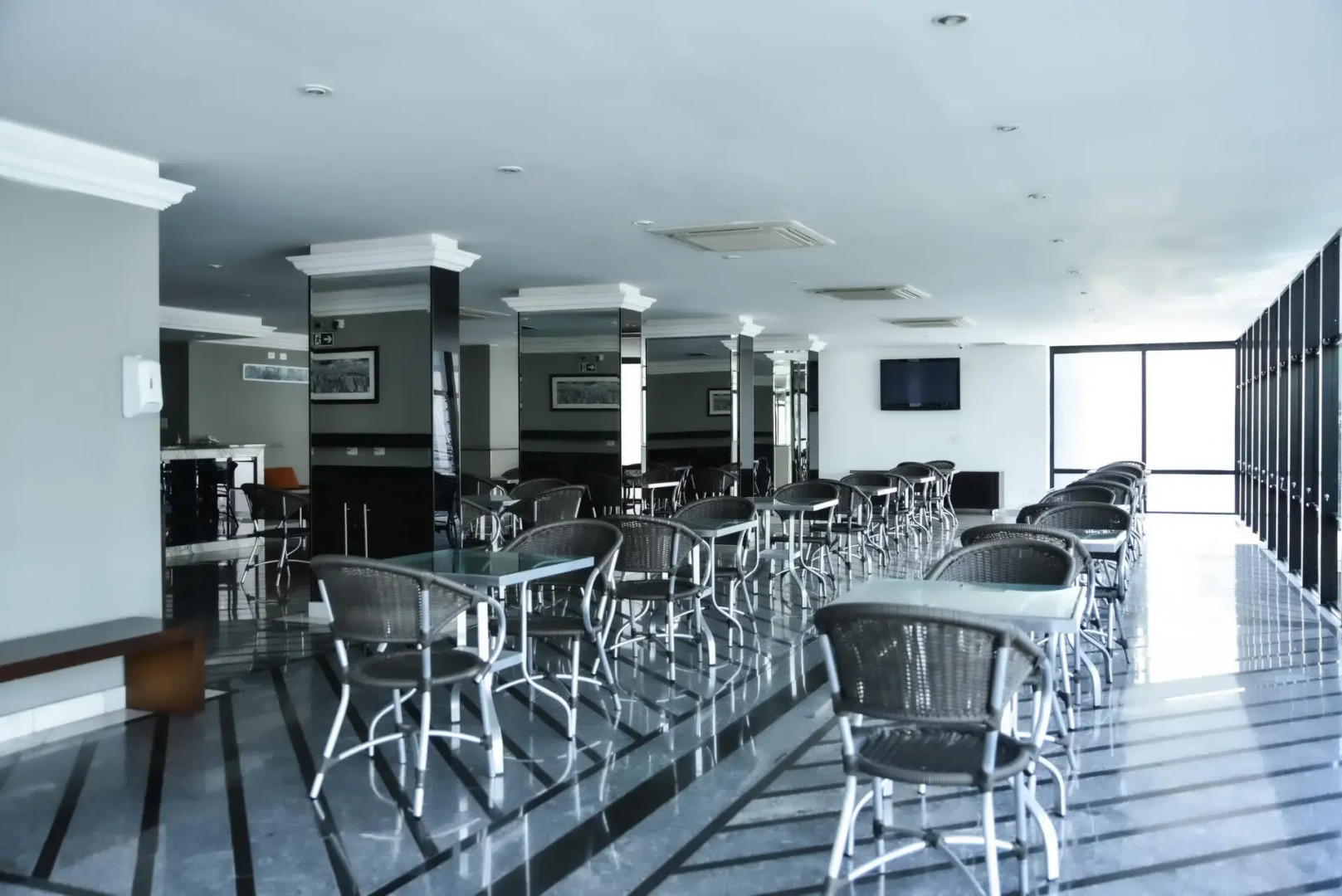 Foto - Plaza Inn Small Town Flat