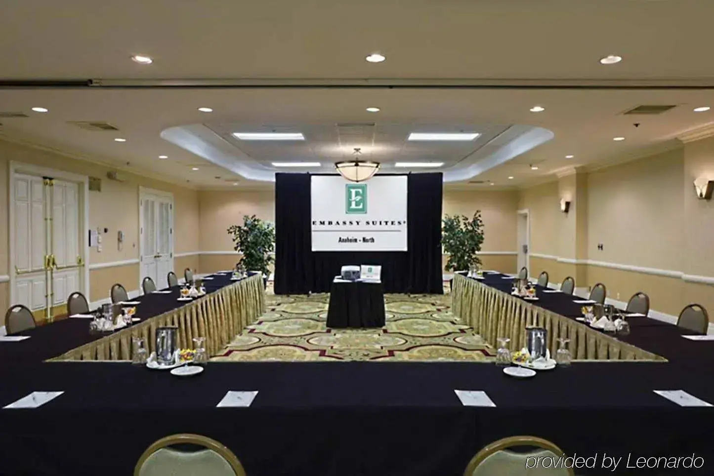 Foto - Embassy Suites by Hilton Anaheim North