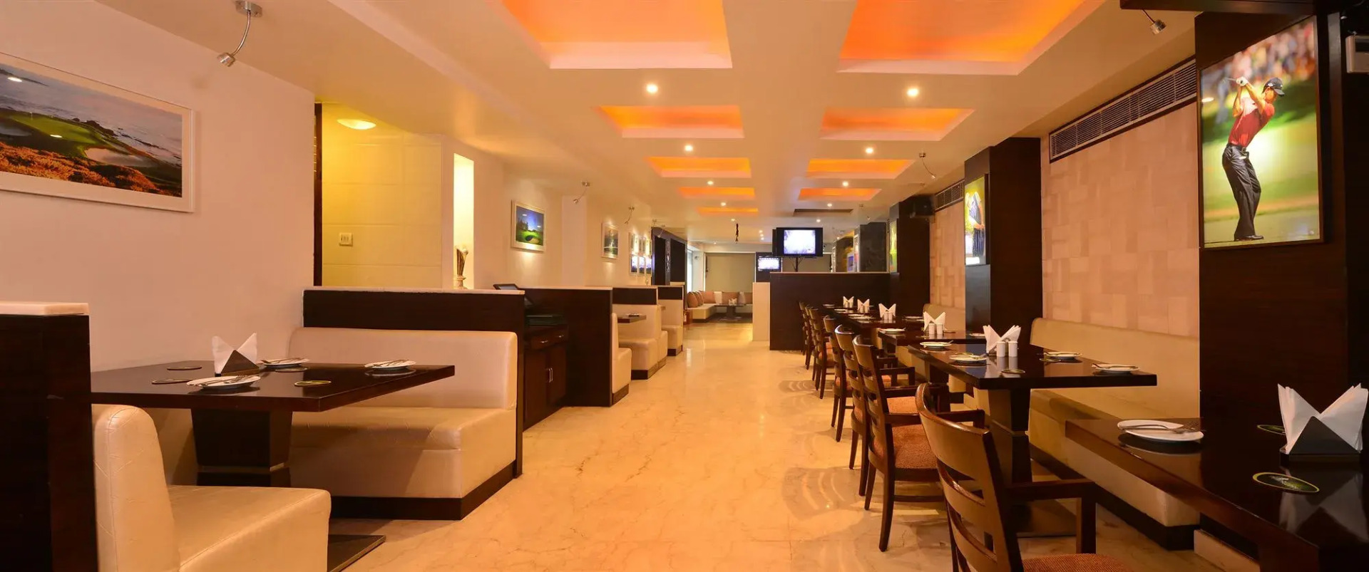 Photo - Hotel Le Roi Near New Delhi Railway Station